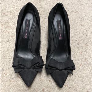 Matte Black Bow Pumps